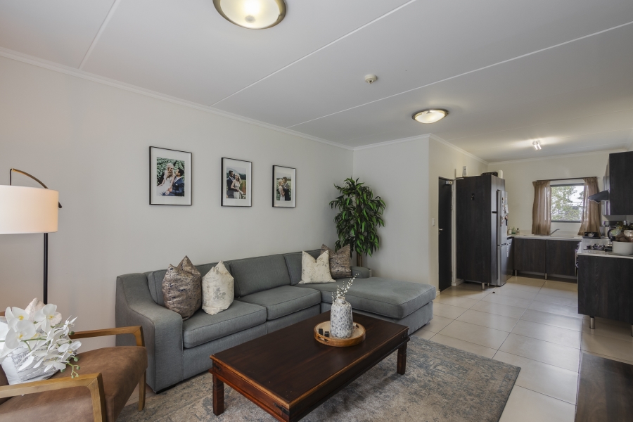 To Let 3 Bedroom Property for Rent in De Velde Western Cape